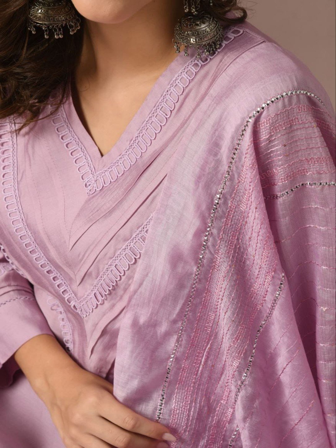 Lavender Pure Silk Lace Kurta Set with Dupatta - Image 2